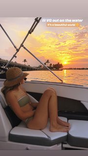 Vale Genta feet photo thumbnail