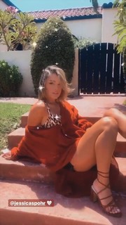 Vale Genta feet photo thumbnail
