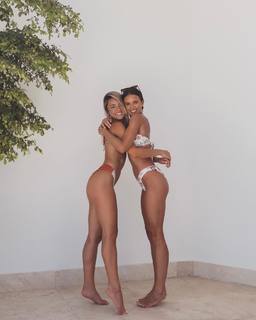 Vale Genta feet photo thumbnail