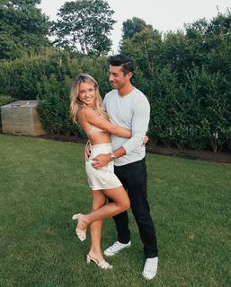 Vale Genta feet photo thumbnail