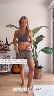 Vale Genta feet photo thumbnail