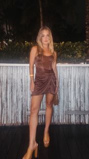 Vale Genta feet photo thumbnail