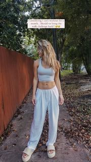 Vale Genta feet photo thumbnail