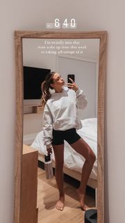 Vale Genta feet photo thumbnail