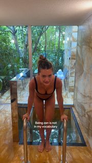 Vale Genta feet photo thumbnail