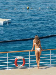 Vale Genta feet photo thumbnail