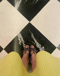 Valentina Acosta feet photo 9