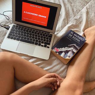 Valentina Buzzurro feet photo 4