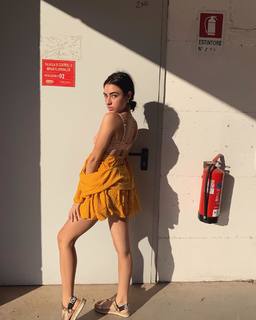 Valentina Buzzurro feet photo 10