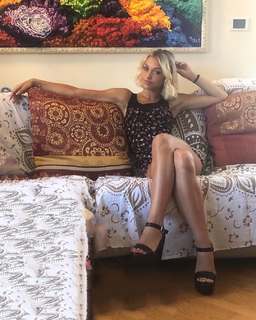 Valentina Corradi feet photo 10