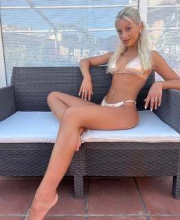 Valentina Corradi feet photo 8