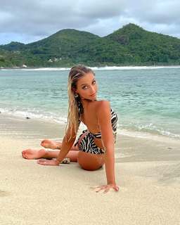 Valentina Corradi feet photo 3