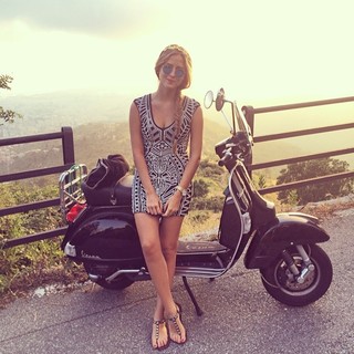 Valentina Ferragni feet photo thumbnail