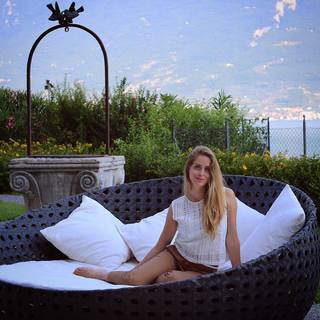 Valentina Ferragni feet photo thumbnail