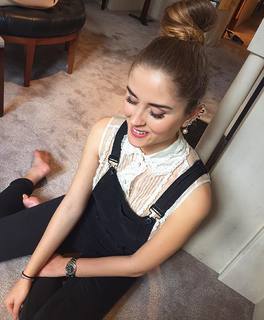 Valentina Ferragni feet photo thumbnail