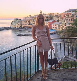 Valentina Ferragni feet photo thumbnail