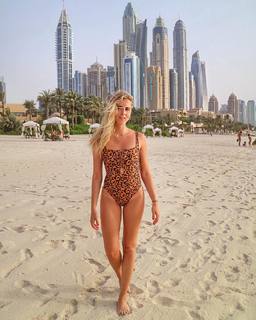 Valentina Ferragni feet photo thumbnail