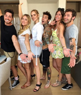 Valentina Ferragni feet photo thumbnail