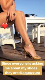 Valentina Ferragni feet photo thumbnail
