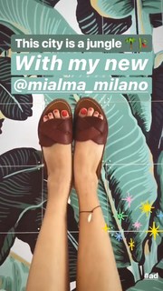 Valentina Ferragni feet photo thumbnail