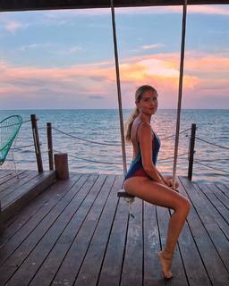 Valentina Ferragni feet photo thumbnail