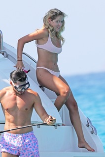 Valentina Ferragni feet photo thumbnail