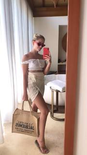Valentina Ferragni feet photo thumbnail