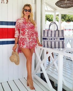 Valentina Ferragni feet photo thumbnail