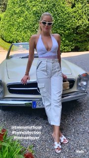 Valentina Ferragni feet photo thumbnail