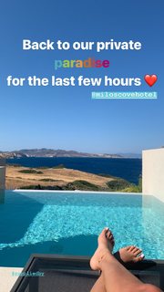 Valentina Ferragni feet photo thumbnail