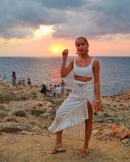 Valentina Ferragni feet photo thumbnail