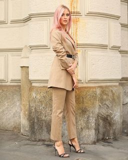 Valentina Ferragni feet photo thumbnail