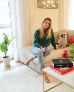 Valentina Ferragni feet photo thumbnail