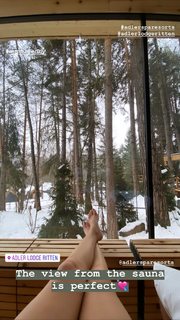 Valentina Ferragni feet photo thumbnail