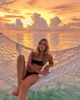 Valentina Ferragni feet photo thumbnail