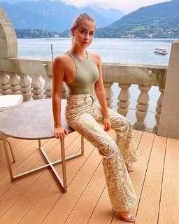 Valentina Ferragni feet photo thumbnail