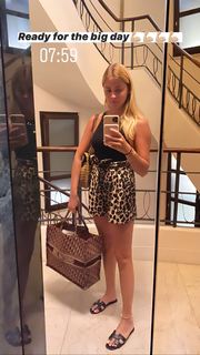 Valentina Ferragni feet photo thumbnail