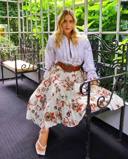 Valentina Ferragni feet photo thumbnail