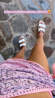 Valentina Ferragni feet photo thumbnail