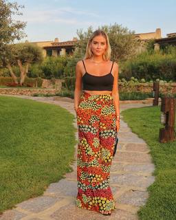 Valentina Ferragni feet photo thumbnail