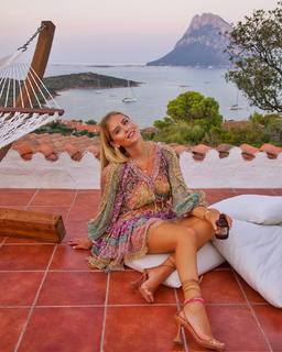 Valentina Ferragni feet photo thumbnail