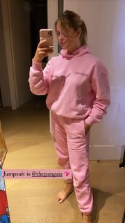 Valentina Ferragni feet photo thumbnail