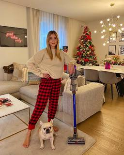 Valentina Ferragni feet photo thumbnail