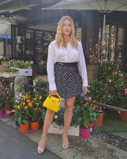 Valentina Ferragni feet photo thumbnail