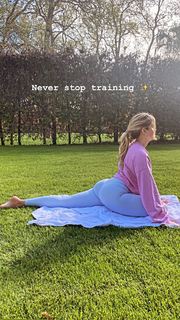 Valentina Ferragni feet photo thumbnail