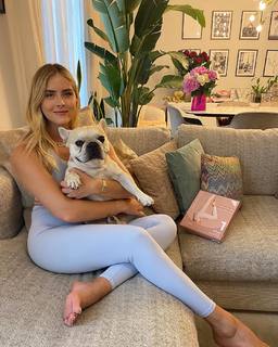 Valentina Ferragni feet photo thumbnail