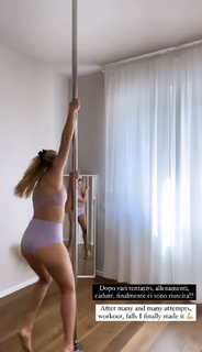 Valentina Ferragni feet photo thumbnail