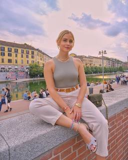 Valentina Ferragni feet photo thumbnail
