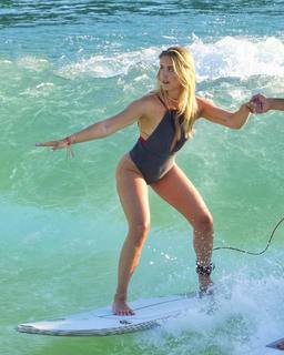 Valentina Ferragni feet photo thumbnail