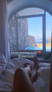 Valentina Ferragni feet photo thumbnail
